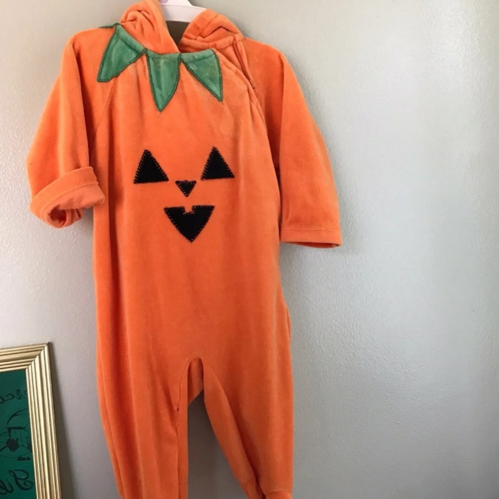 Pumpkin jumpsuit With bib 6-9 months unisex